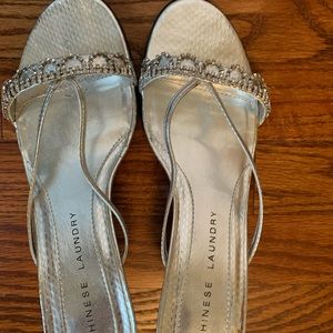 Size 8 Silver Slides